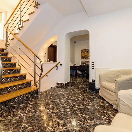 Residence Budeanu 招待所 布拉索夫